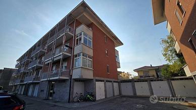 Appartamento di 82 m² con 3 locali e box auto a Ca