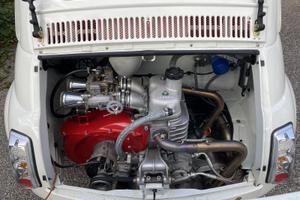 Auto Fiat 500 Abarth replica