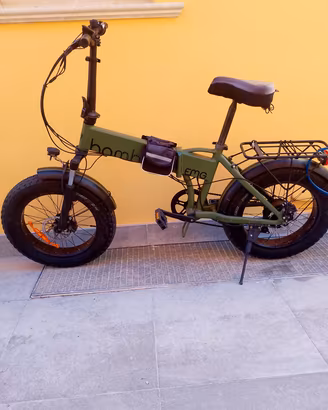 bicicletta elettrica dà uomo EMG bomber 