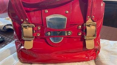 Borsa in vernice rossa