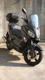 Yamaha X-Max 250 del 2011 con 20200km