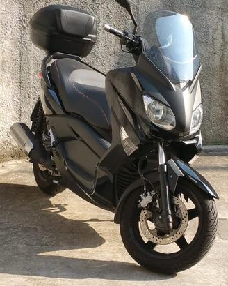 Yamaha X-Max 250 del 2011 con 20200km