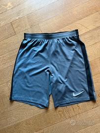 Pantaloncino nike grigio