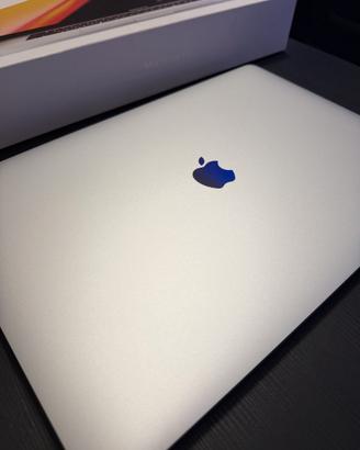 MacBook Pro 16” 2019 i9 8-Core / SSD 1TB / 16GB RA