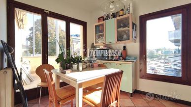 APPARTAMENTO SU DUE LIVELLI CON 3 CAMERE E GARAGE