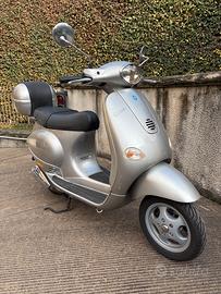 Piaggio Vespa ET4