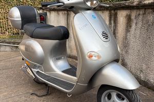 Piaggio Vespa ET4