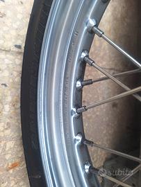 Cerchi originali Moto Guzzi V7 Classic a raggi com