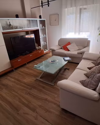 arredamento completo sala ,mobile +divani+tavolo