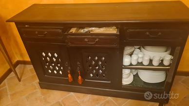 Credenza etnica in legno