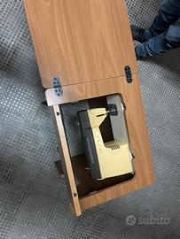 Macchina da cucire necchi