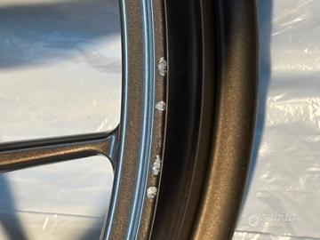 Cerchio anteriore MV Agusta TV Lusso SCS '25