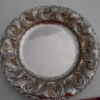 Vassoio in argento 800 lavorato