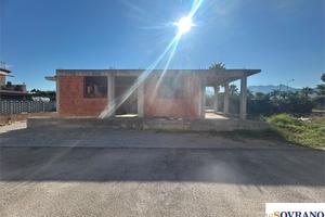 SS 113 CARINI: LOCALE COMMERCIALE IN COSTRUZIONE