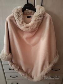 Poncho mantella,mai indossato