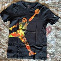 T shirt Jordan nera con stampa 12 anni