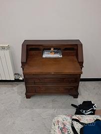cassettiera con secretaire in legno 