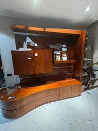 Mobile in  legno