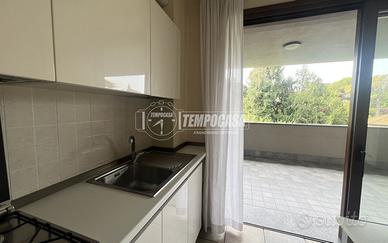 BILOCALE CON TERRAZZO IN CENTRO