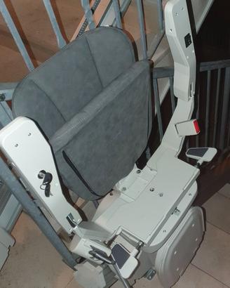 2 Montascale per esterno ed interno