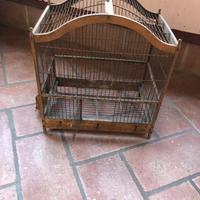 Voliera in legno