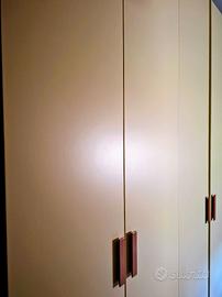Armadio sei ante con letto singolo