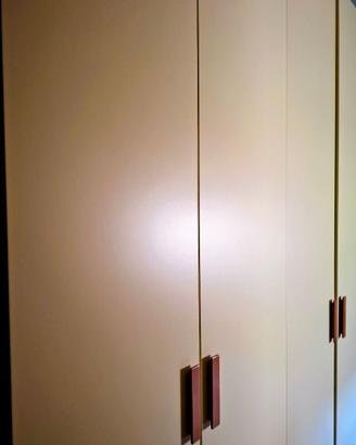 Armadio sei ante con letto singolo