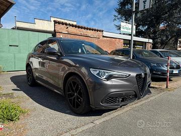 Alfa Romeo Stelvio 2.2 210CV Q4 Veloce, Trazione i