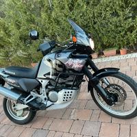 Honda Africa twin 750 XRV ribassato