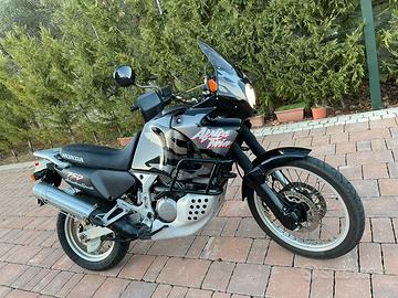 Honda Africa twin 750 XRV ribassato