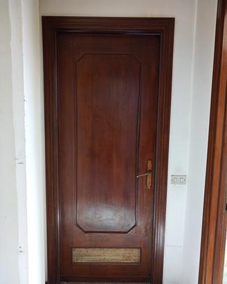 Porte interne in legno con griglia