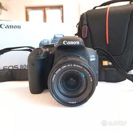 Canon EOS 800D + Obiettivo 18-55mm IS STM + Borsa