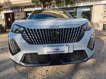 Peugeot 2008 PureTech 1.2 130 cv automatica