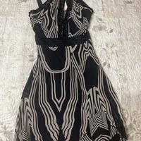 Vestito super chic in bianco e nero di Celyn b