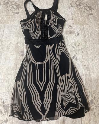 Vestito super chic in bianco e nero di Celyn b