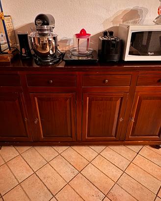 Credenza in legno noce a 4 ante e 4 cassetti 
