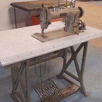 Macchina  da cucire vintage