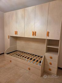 Armadio a ponte con letto