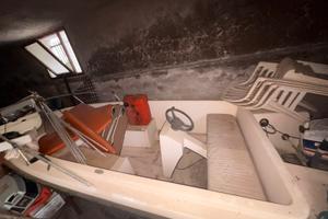 Barca solo scafo da 4,8m vista e piaciuta