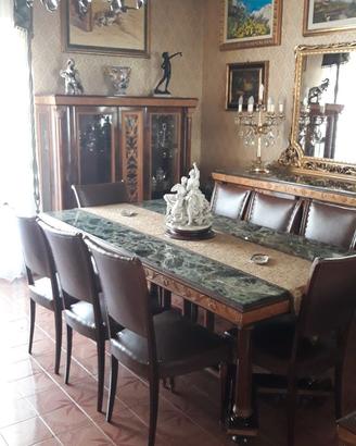 Prestigiosa sala da pranzo in stile impero