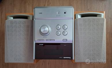 Impianto stereo lettore CD e radio