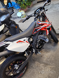 Motard rieju 50 usato su strada