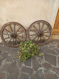 ruota vinage in legno 