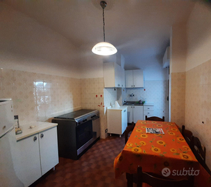 Sassari-libere 3 singole studentesse universitarie