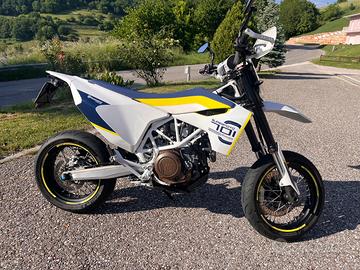 Husqvarna 701 Supermoto Evo1