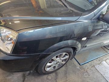 Parafango sinistro KIA CARENS del 2005
