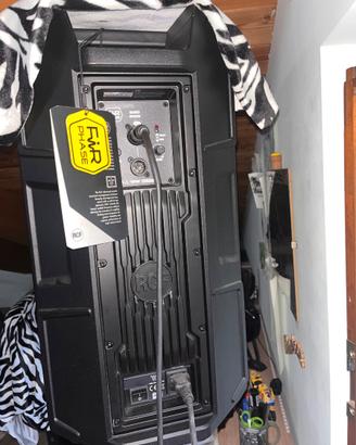 Casse diffusori attivi RCF art 910 pari al nuovo