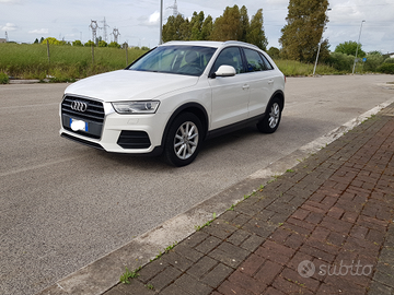 Audi q3 2.0tdi navigatore full led