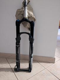 Rockshox Rebah da 100 ruote 29 no boost