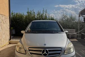 Mercedes-Benz classe B 180